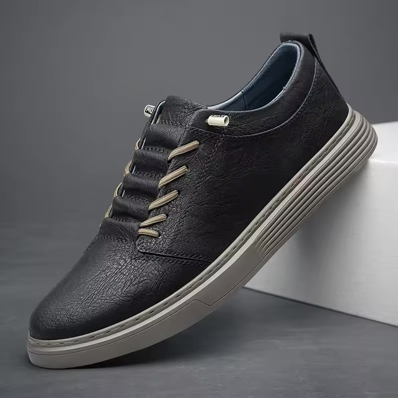 Name: Men’s Minimalist Textured Leather Smart-Casual Sneaker