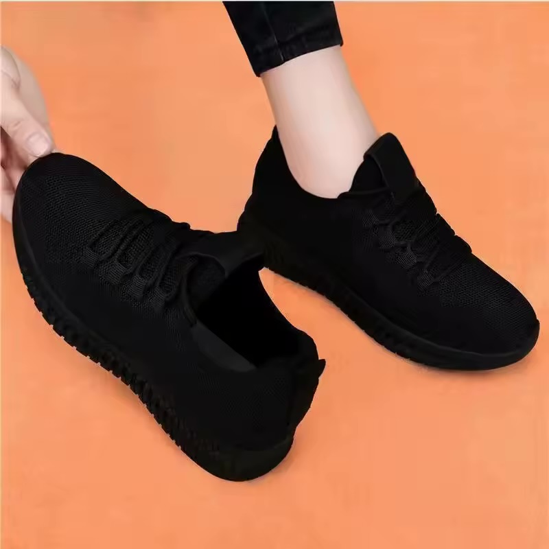 Women’s Lightweight Slip-On Knit Joggers