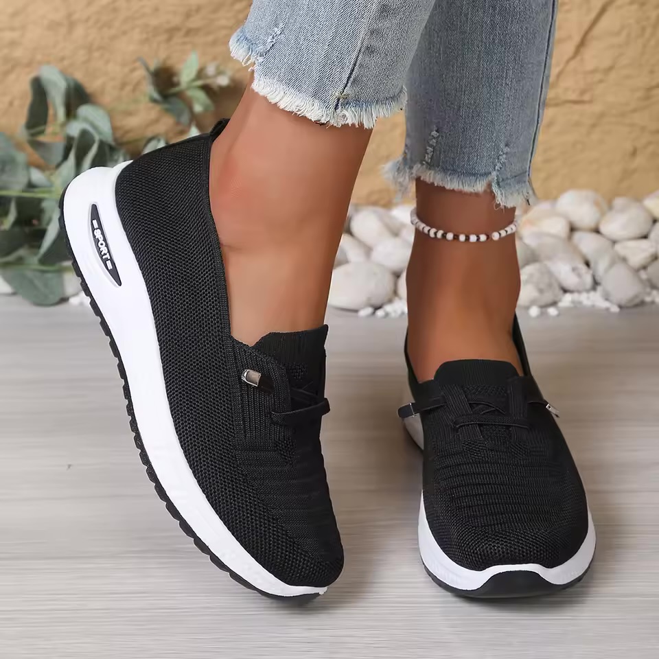 Women’s Lightweight Flyknit Slip-On Walking Shoes