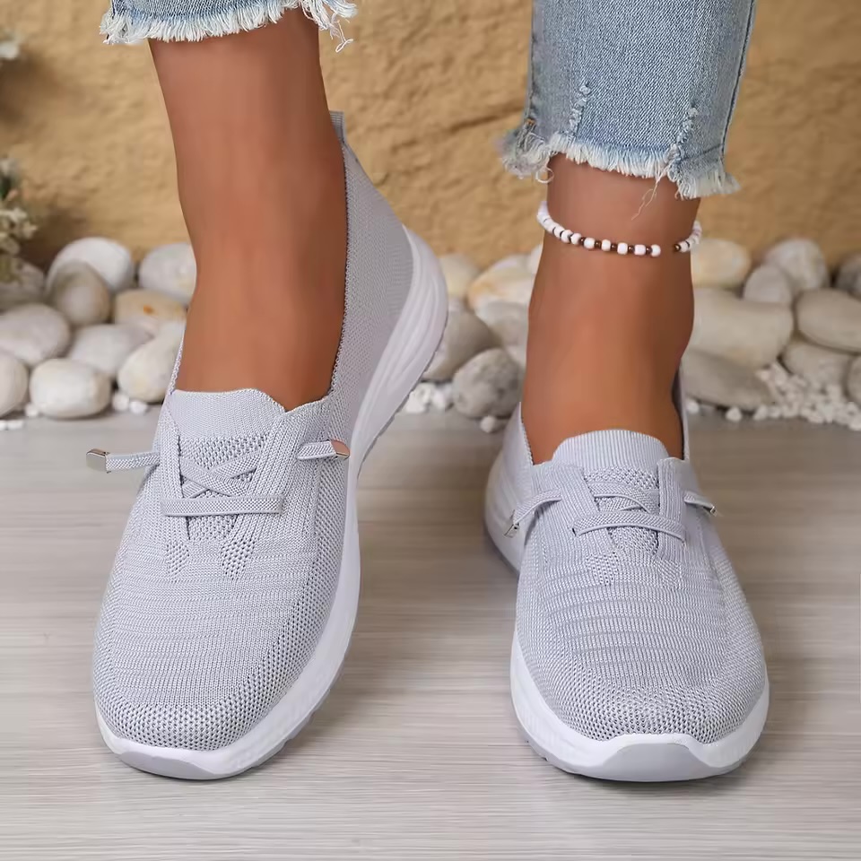 Women’s Lightweight Flyknit Slip-On Walking Shoes 2