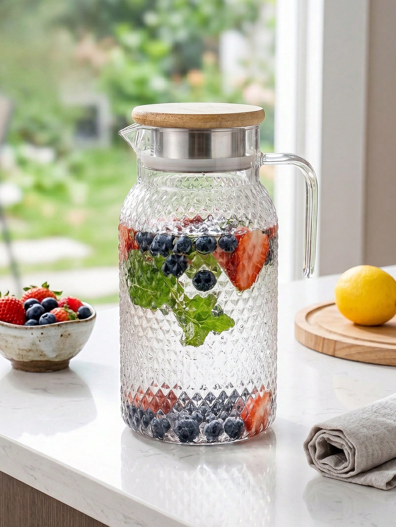 Diamond-Patterned Glass Beverage Pitcher (with Bamboo Lid)