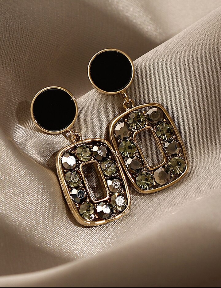 Women's Vintage-Inspired Enamel and Crystal Drop Earrings, Chic Gold-Toned Geometric Stud Statement Earrings, Retro Party Jewelry