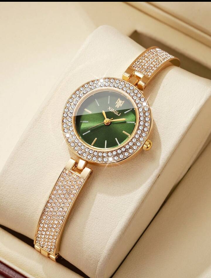 Luxury Women's Rhinestone Bracelet Watch, Elegant Gold-Tone Analog Dress Watch with Sparkling Crystal Bezel and Strap
