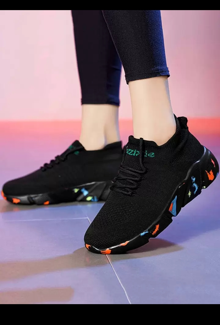 Women's Black Training Shoes, Breathable Lace-Up Athletic SneakersWomen's Black Training Shoes, Breathable Lace-Up Athletic Sneakers 2