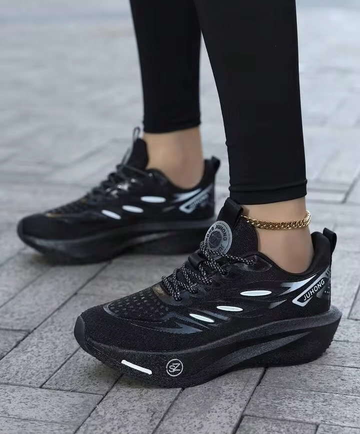 Women's Lightweight White Sports Shoes, Comfortable Walking Sneakers 2