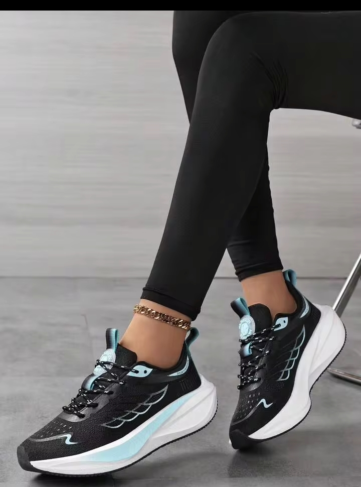 Women's Lightweight White Sports Shoes, Comfortable Walking Sneakers 3