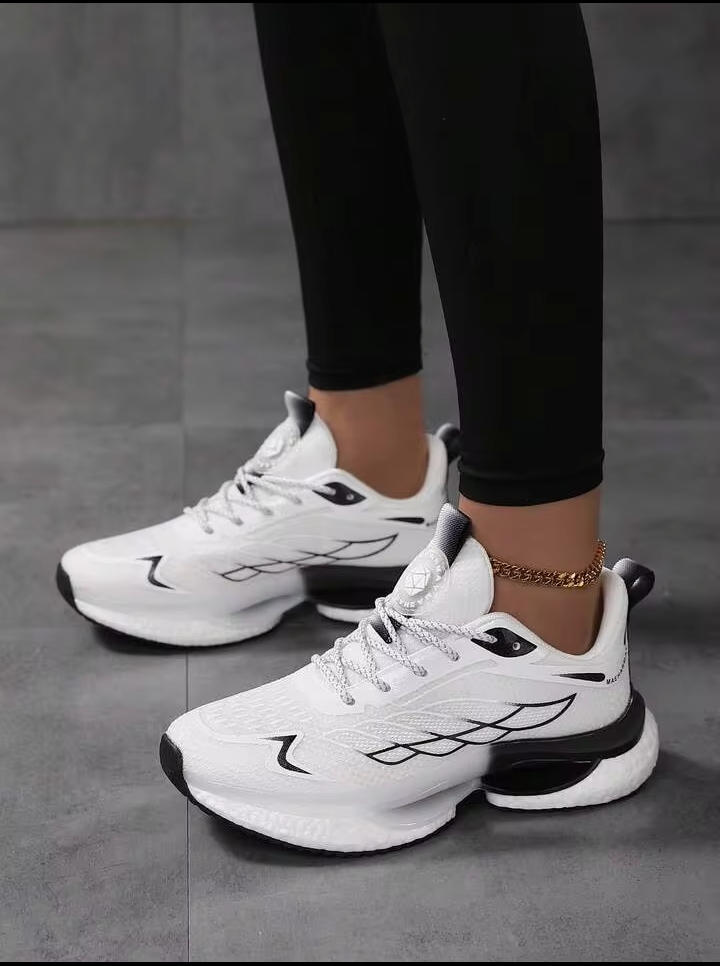 Women's Lightweight White Sports Shoes, Comfortable Walking Sneakers