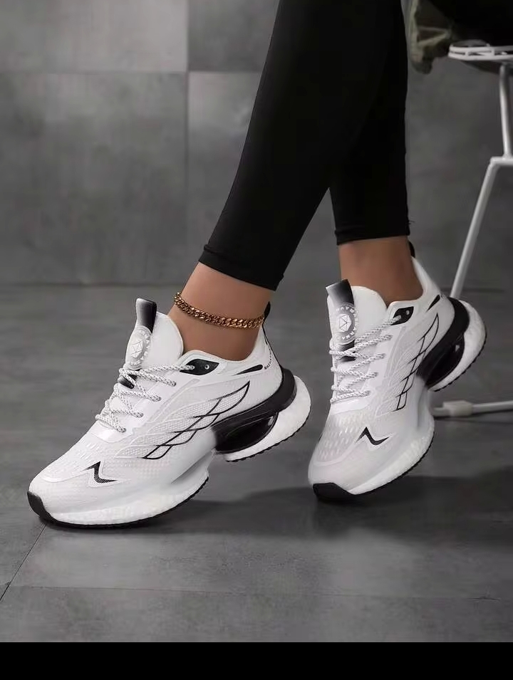Women's Lightweight White Sports Shoes, Comfortable Walking Sneakers 3