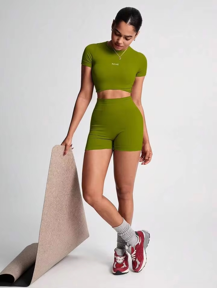 Women's Seamless Knit Sports Yoga Set – Short Sleeve Round Neck Top & High-Waist Tummy Control Biker Shorts for Gym, Fitness & Running
