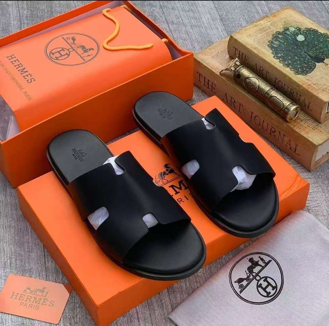 Men's Luxury H Logo Cut Out Smooth Leather Flat Slide Sandals Open Toe Slip On Designer Summer Shoes Black White