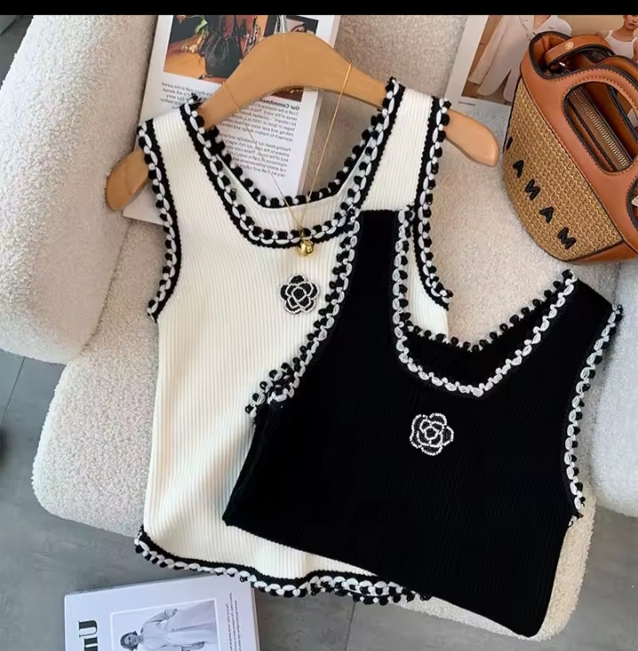 Elegant Camellia-Embellished Knit Tank Top