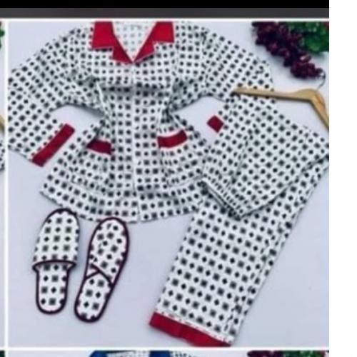 Unisex Geometric Print Pajama Set with Matching Slippers