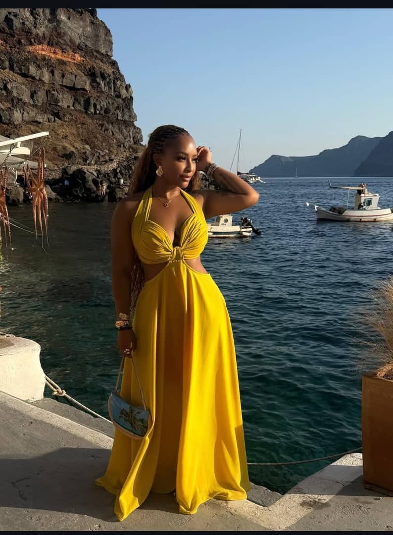 Women's Halter Neck Cut-Out Backless Maxi Dress, Solid Color Ruched Bust Flowy Vacation Long Dress