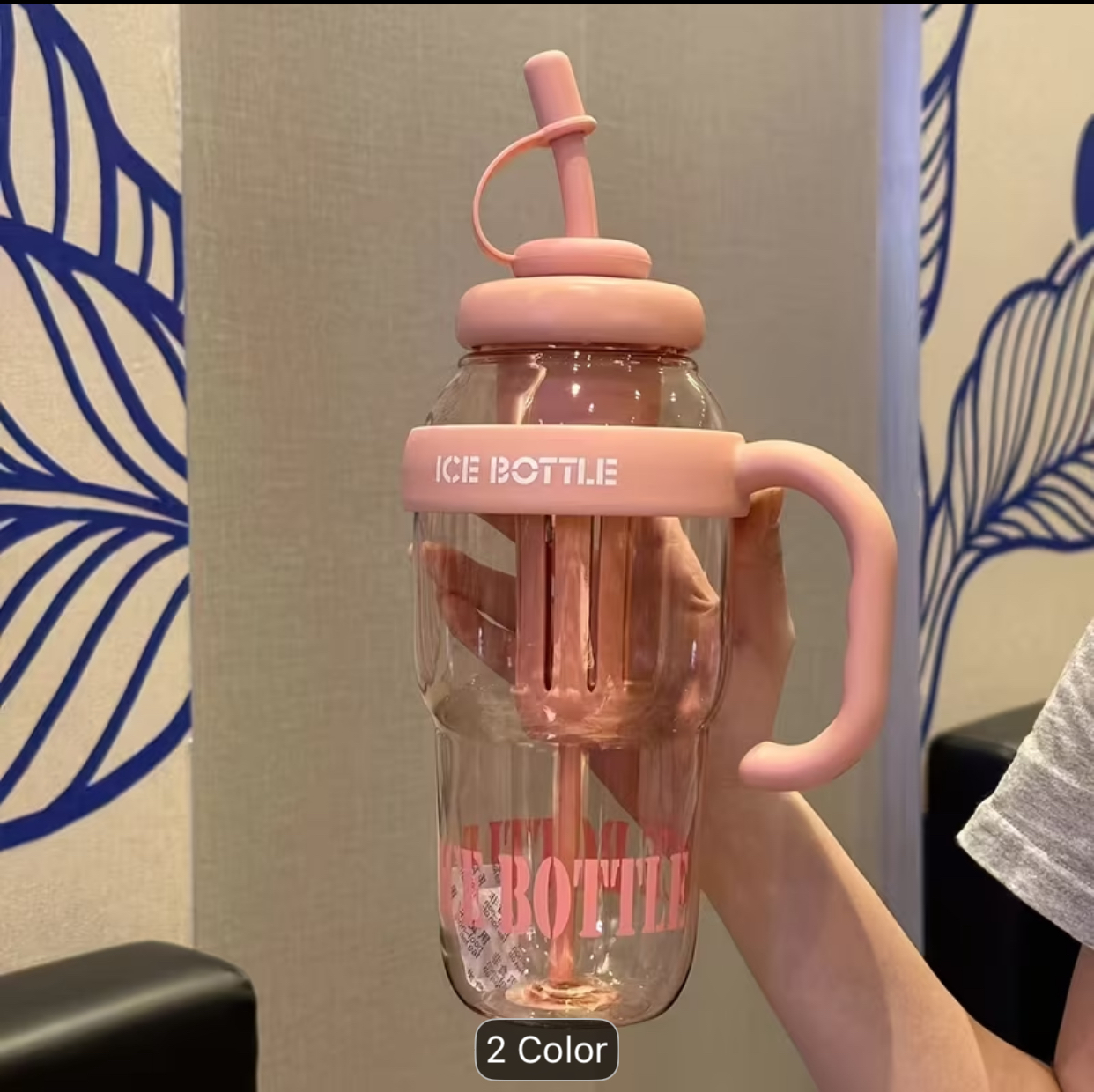Pink Tinted Ice Bottle with Built-In Freezing Column – Large Capacity Sports Mug with Integrated Handle and Spill-Proof Straw Cap 2