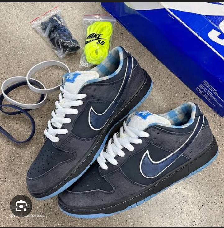 Nike SB Dunk Low "Blue Lobster"