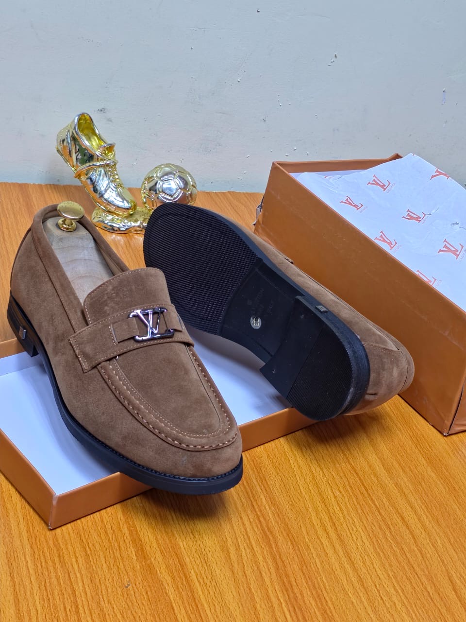 Louis Vuitton Major Loafer (Moka / Brown Suede)