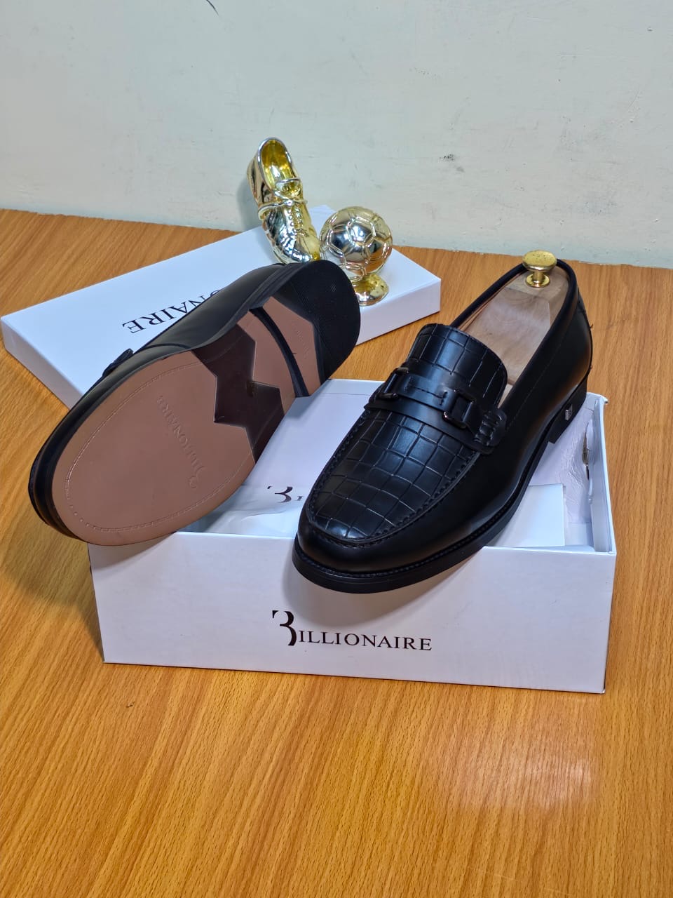 Billionaire Croc-Embossed Leather Loafer (Black) 💼