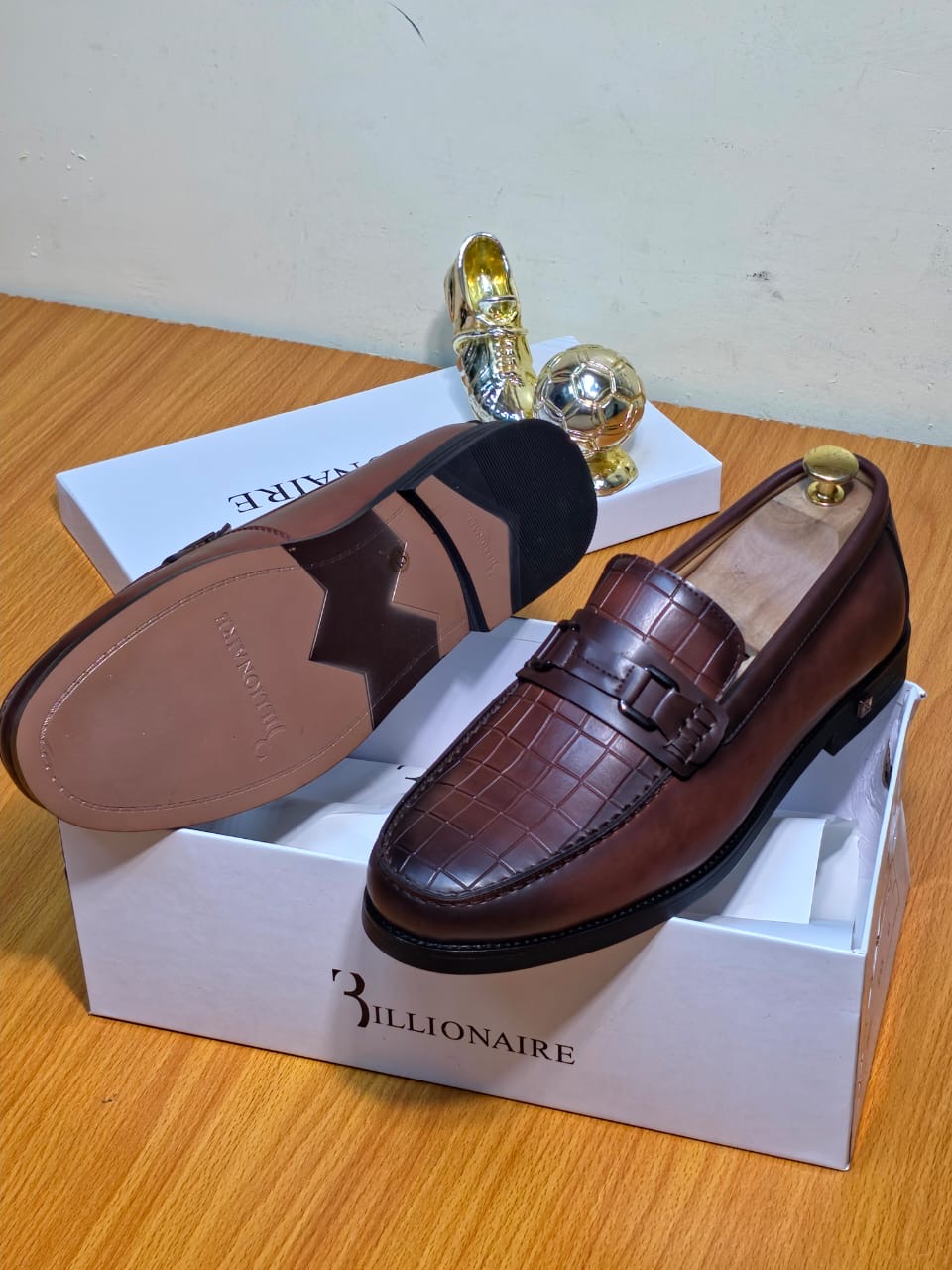 Billionaire Croc-Embossed Leather Loafer (Brown) 💼
