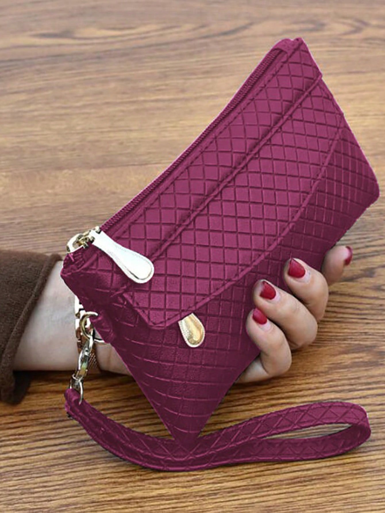 Magenta Diamond-Grid Zippered Wristlet Clutch
