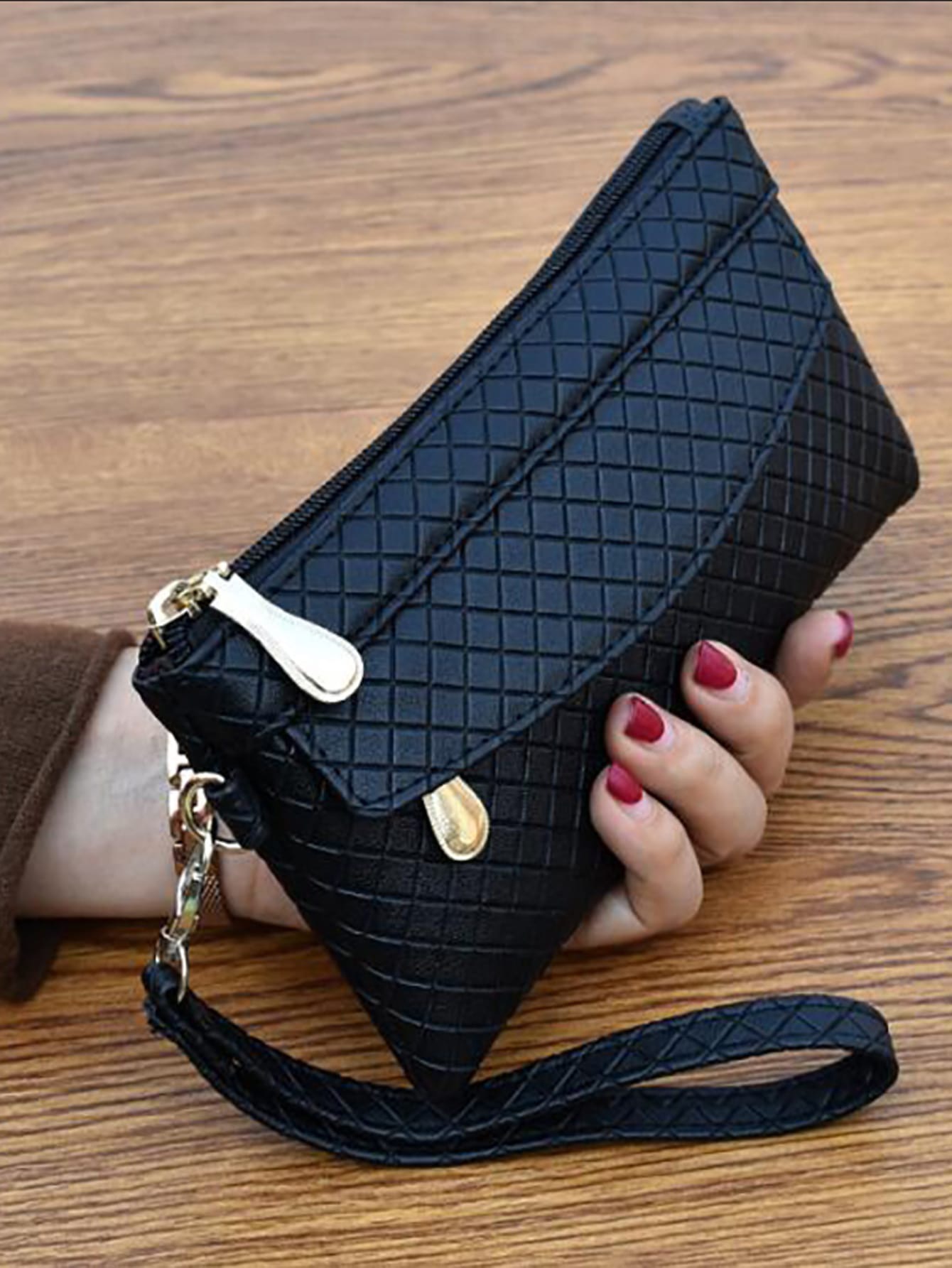 Classic Black Diamond-Grid Zippered Wristlet Clutch