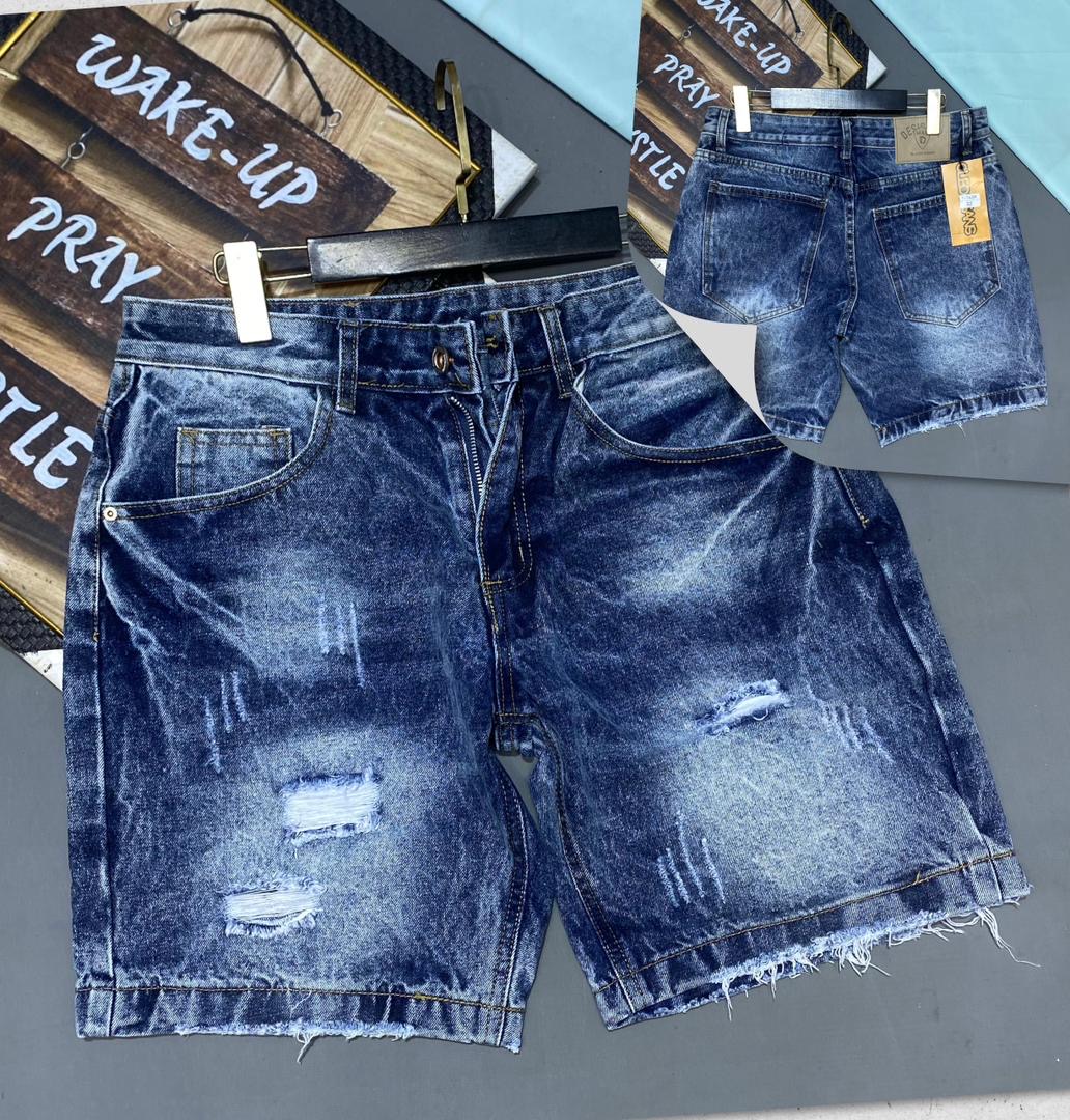 Men's Mid-Wash Distressed Denim Shorts with Raw Fringed Hem