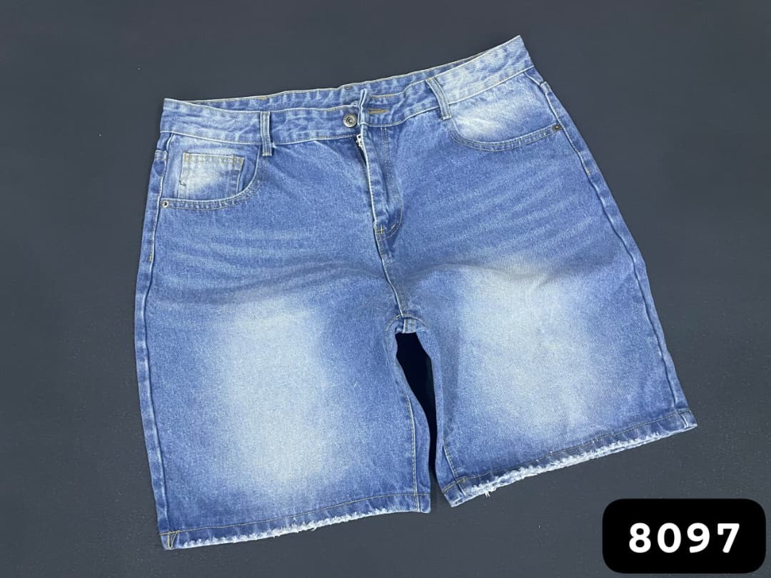 Men's Minimalist Light-Wash Faded Denim Shorts (Style 8097)