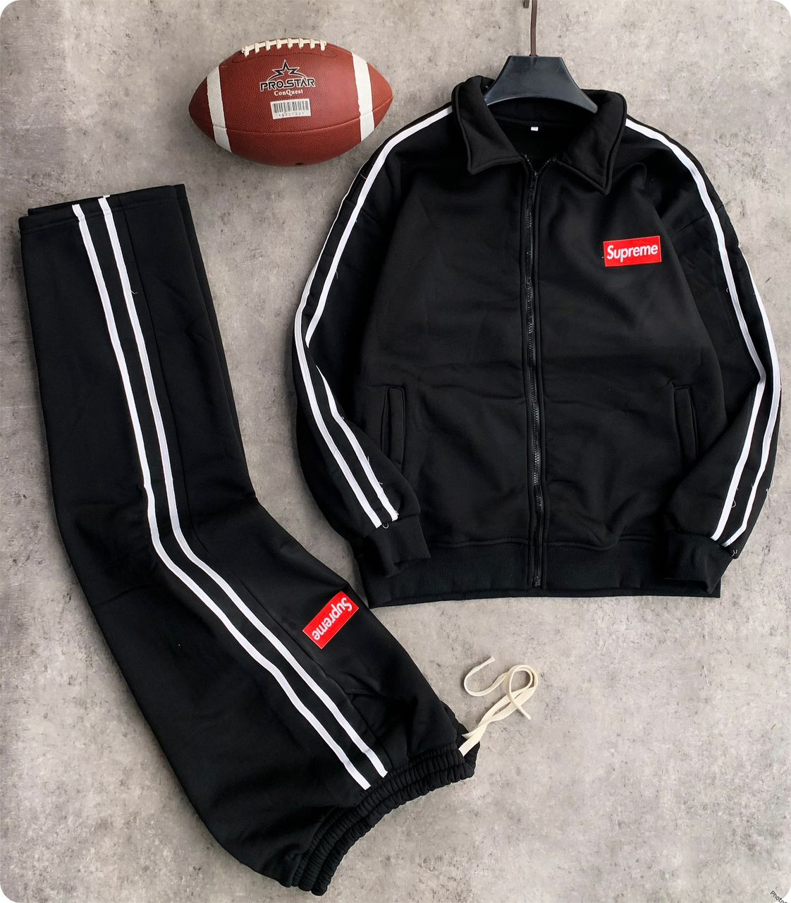 Supreme Box Logo Classic Fold-Down Collar Full-Zip Track Jacket and Relaxed-Fit Sweatpants Two-Piece Sportswear Set with Double High-Contrast White Racing Stripes – Pitch Black 3