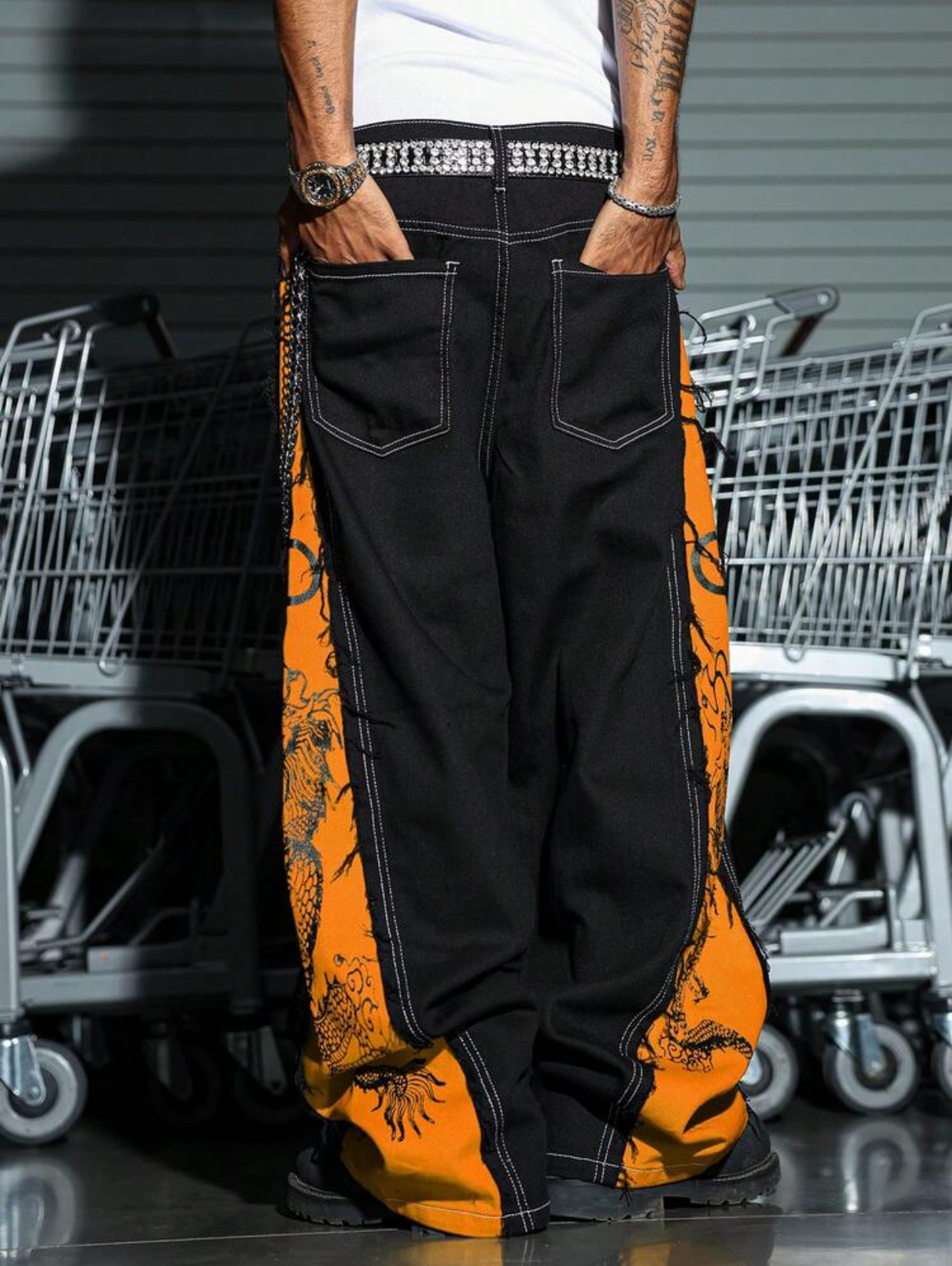 Y2K-Inspired Baggy Black Denim Jeans Featuring a Reconstructed White Side-Panel Inset with an Illustrated Monochrome Dragon and Traditional Japanese Graphic Print 3