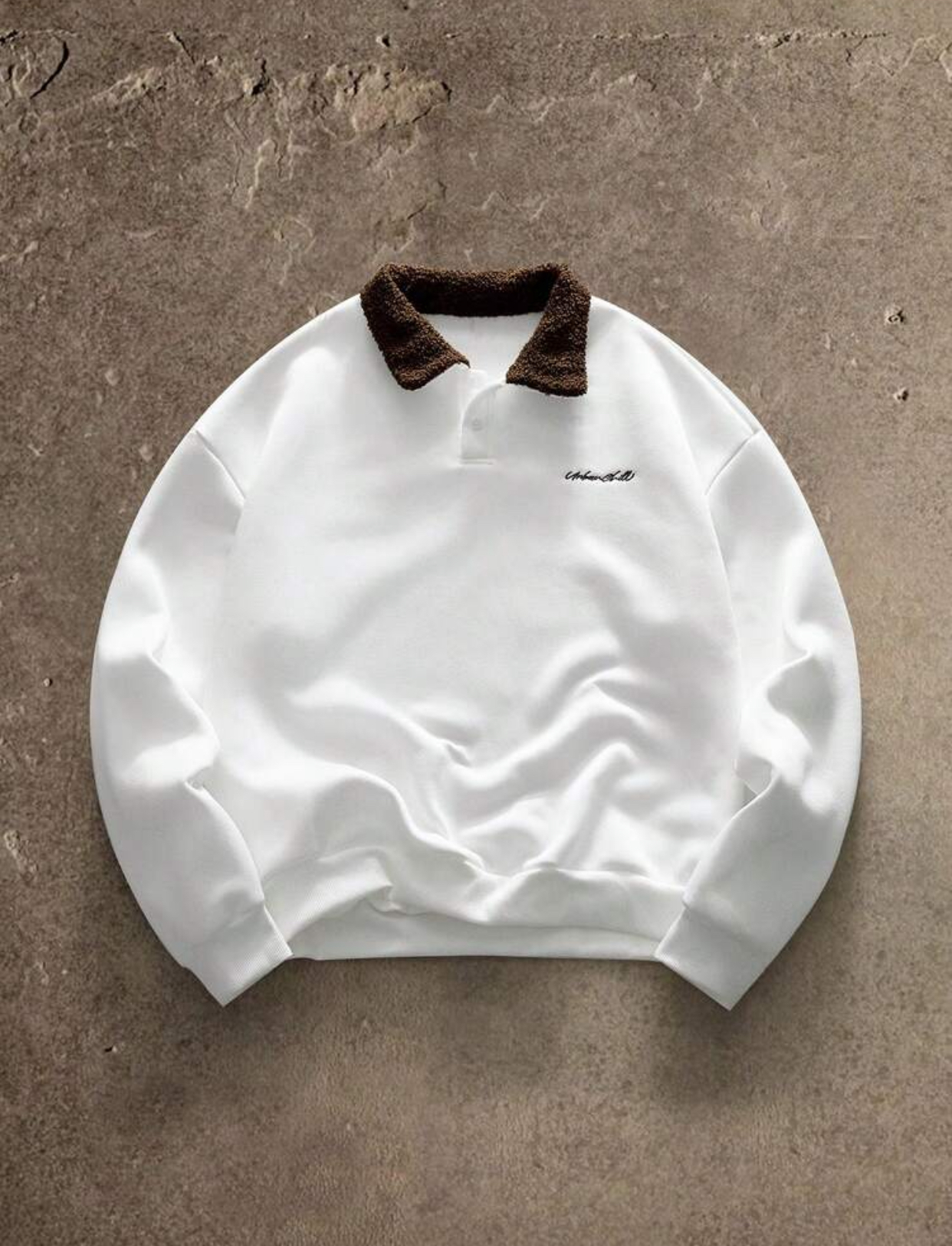 Cozy Off-White Long-Sleeve Polo Pullover with Contrasting Brown Sherpa Textured Collar