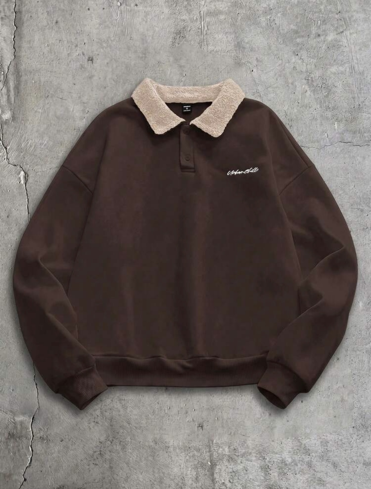 Cozy Off-White Long-Sleeve Polo Pullover with Contrasting Brown Sherpa Textured Collar 2