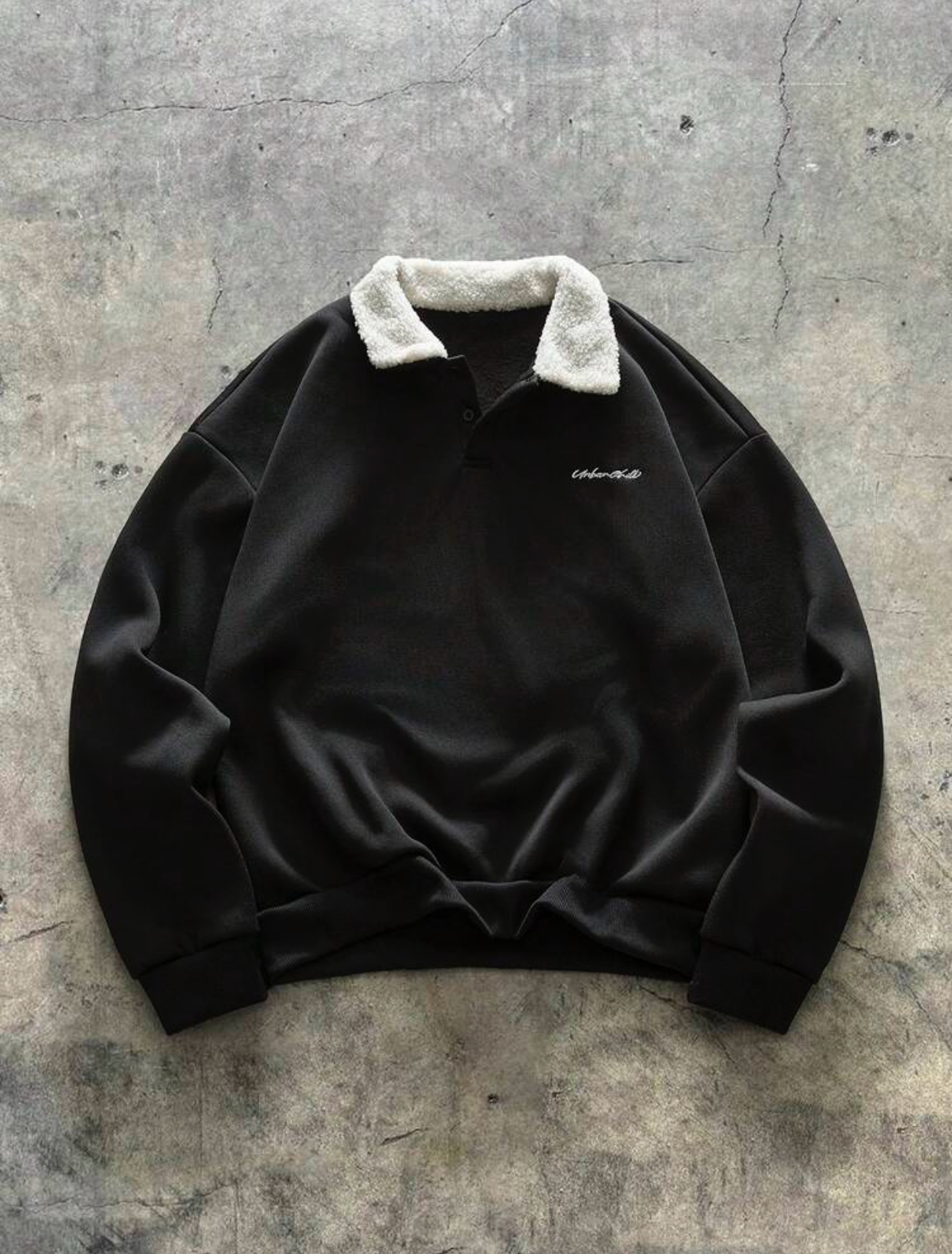 Cozy Off-White Long-Sleeve Polo Pullover with Contrasting Brown Sherpa Textured Collar 3