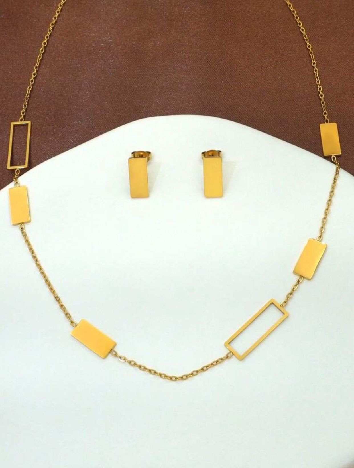 Minimalist 18k Gold-Plated Dainty Link Chain Necklace with Alternating Solid and Hollow Geometric Rectangle Station Accents