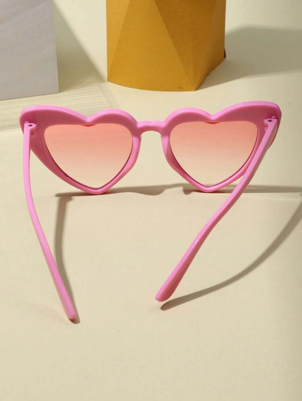 Retro Pop-Culture Bubblegum Pink Heart-Shaped Sunglasses with Soft Rose Gradient Lenses 2