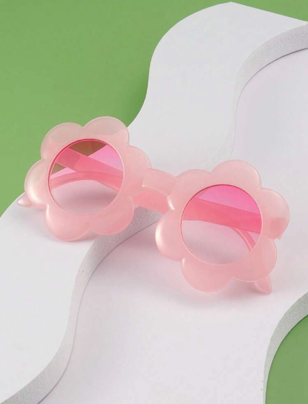 Retro Festival 70s-Inspired Translucent Pink Flower-Shaped Molded Sunglasses 3