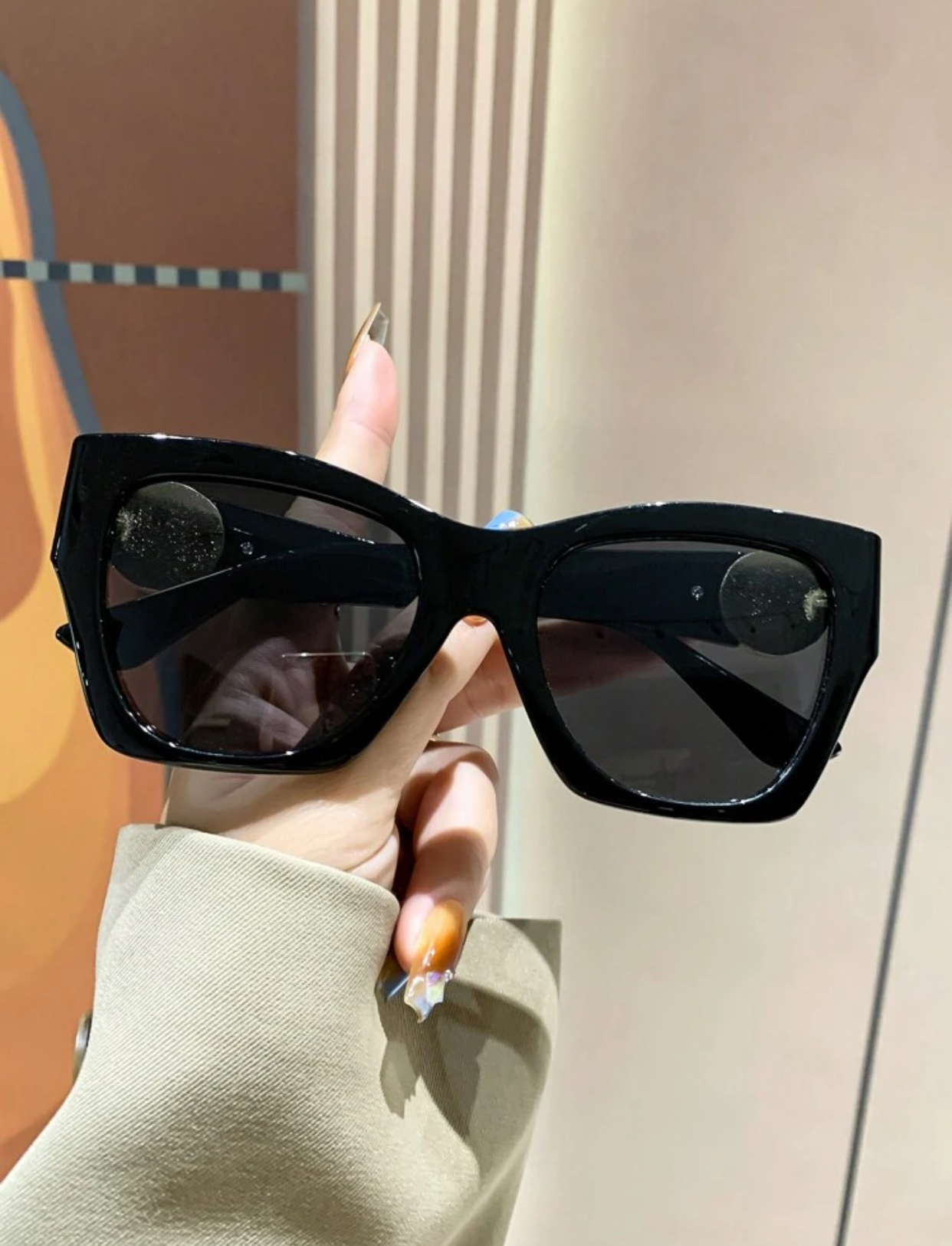 Heritage Revival Chunky Cat-Eye Sunglasses with Polished Gold Coin Medallion