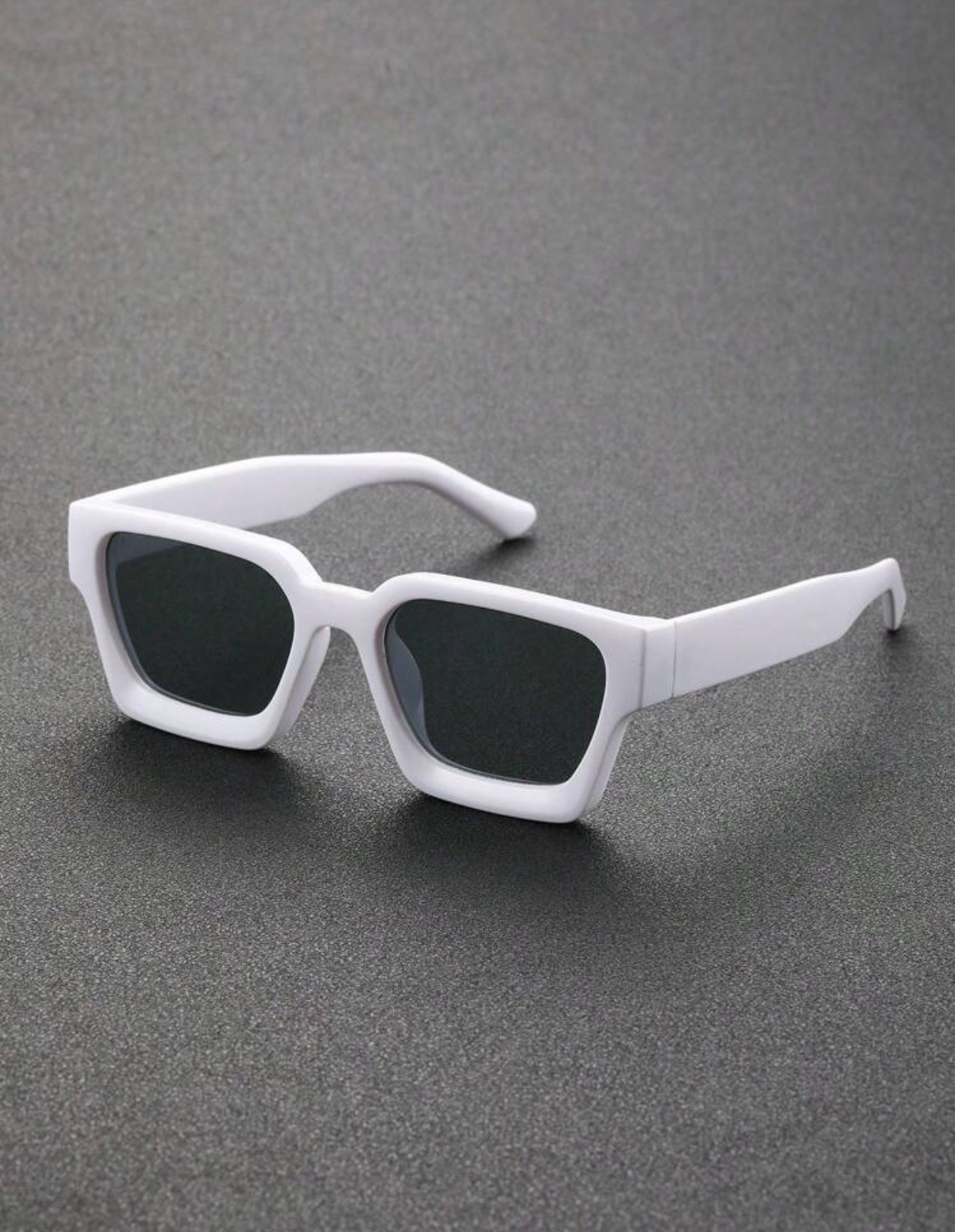 Avant-Garde Beveled Chunky Square Sunglasses in High-Gloss Black