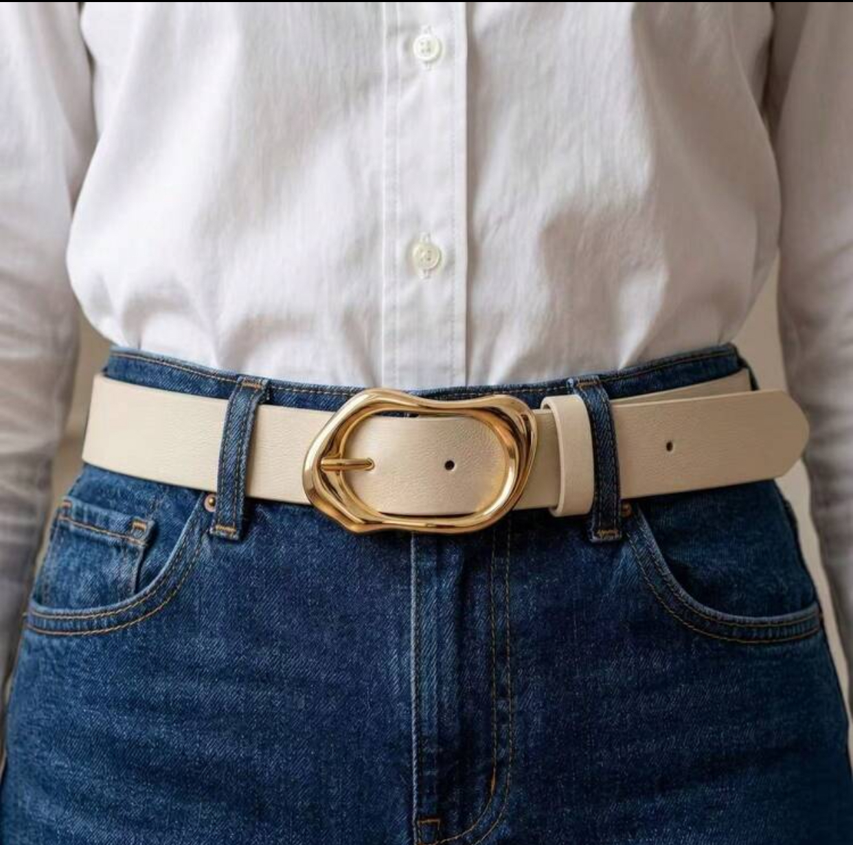 Luxury Minimalist Cream-White Leather Belt with Fluid Abstract Gold-Tone Oval Buckle 2