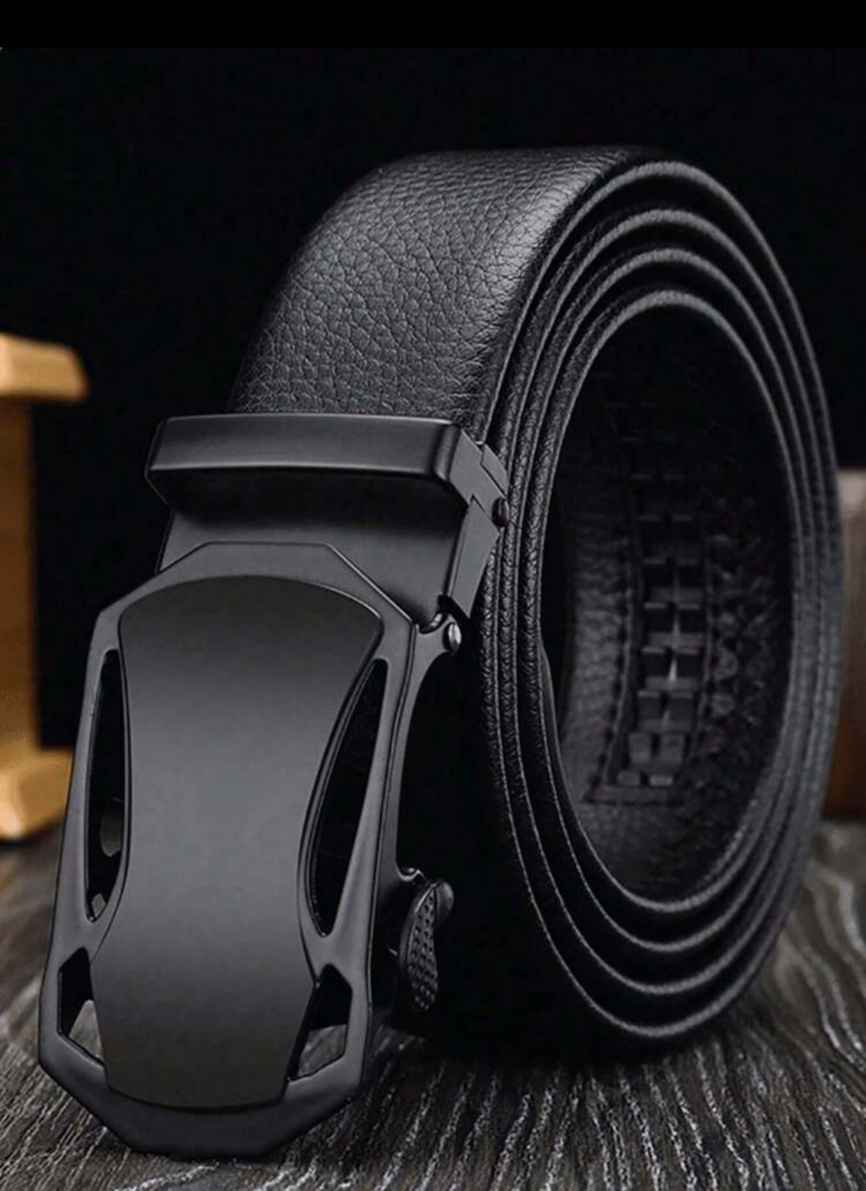 Premium Men's Black Automatic Ratchet Belt with Polished Silver and Lacquer Plaque