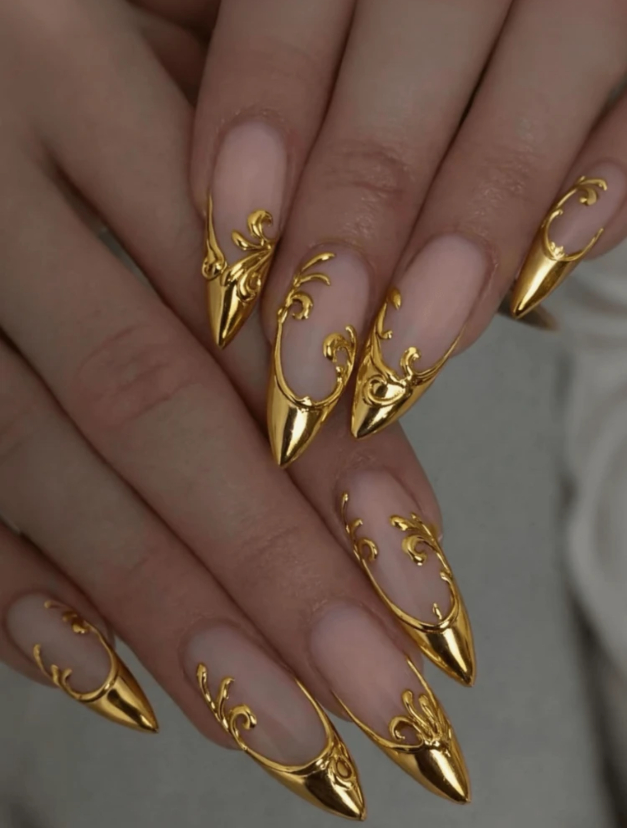 24pcs Luxury 3D Baroque Liquid Gold Chrome Ornate Filigree Sculpted Stiletto Press-On Nails Set